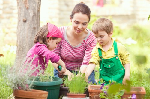 Garden clearance and planting support from gardening services in Lee